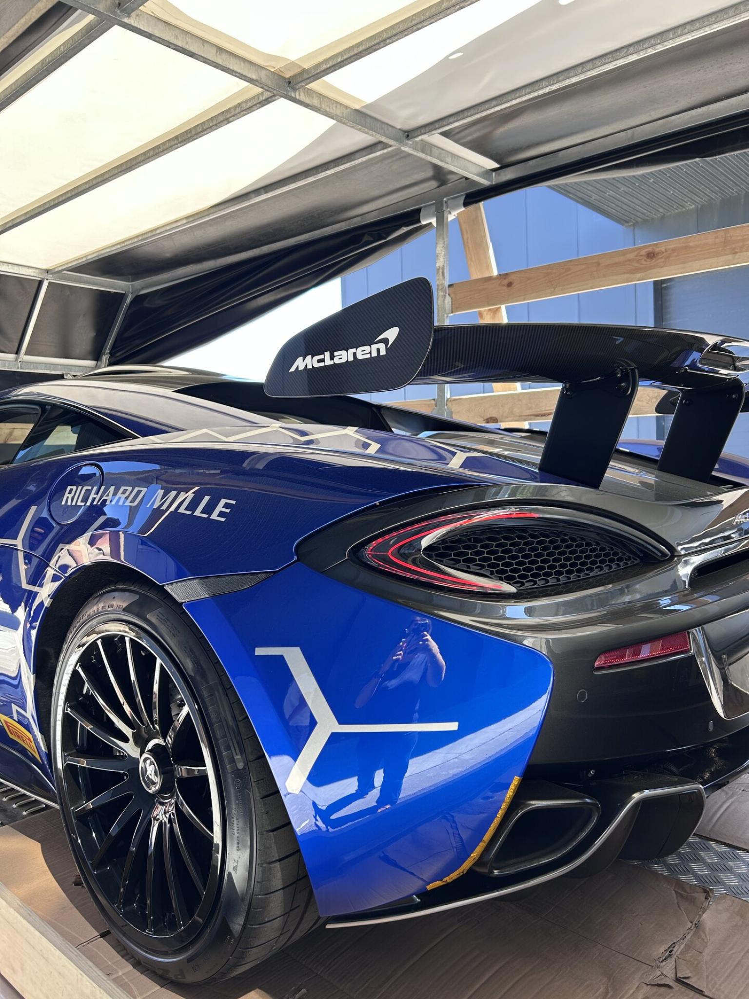 McLaren 620R Richard Mille vue arrière
