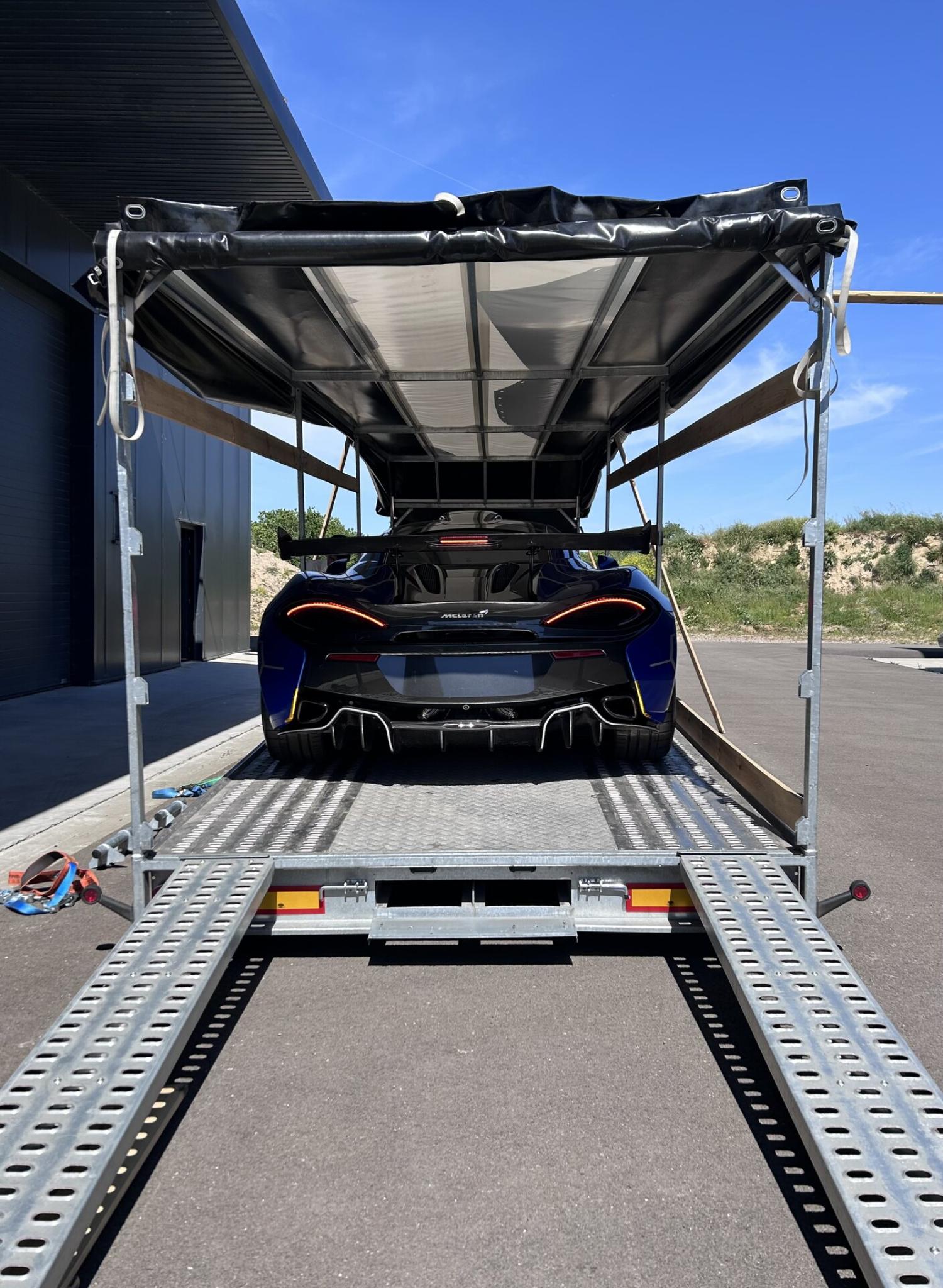 McLaren 620R Richard Mille et son aileron arrière